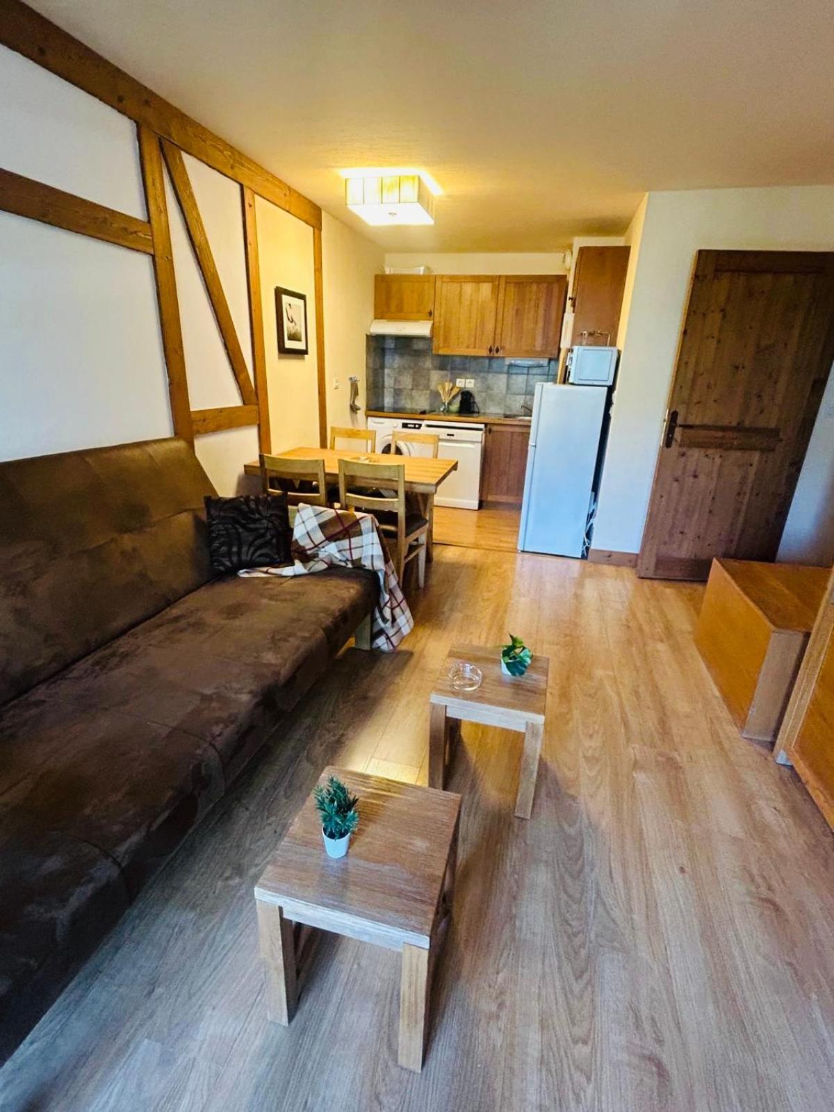 Appartements Avec Piscine Interieure Sauna Parking Etage 1 Au Centre Du Village Dans Residence Cami Real Saint-Lary-Soulan Exterior foto